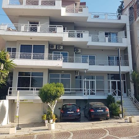 Olivias Apartments City Center Sarandë Buitenkant foto
