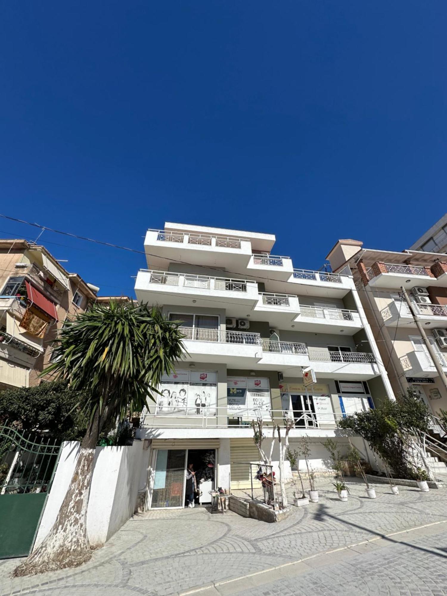 Olivias Apartments City Center Sarandë Buitenkant foto