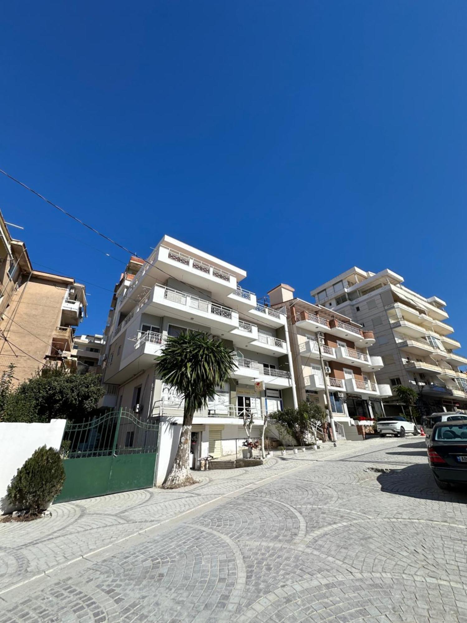 Olivias Apartments City Center Sarandë Buitenkant foto