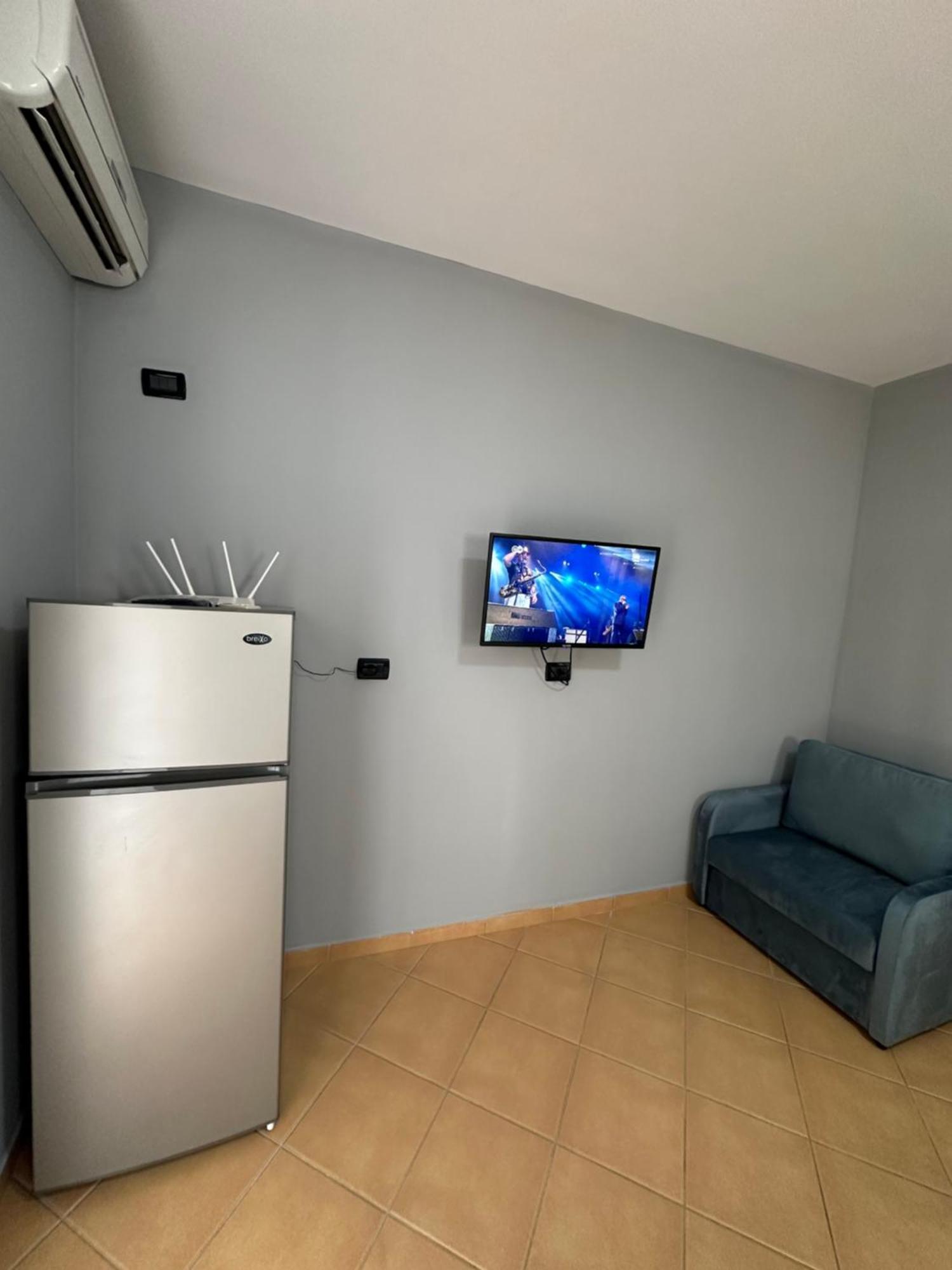 Olivias Apartments City Center Sarandë Buitenkant foto