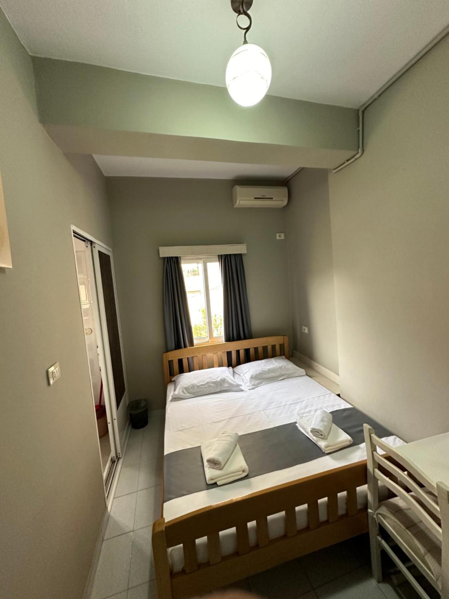 Olivias Apartments City Center Sarandë Buitenkant foto