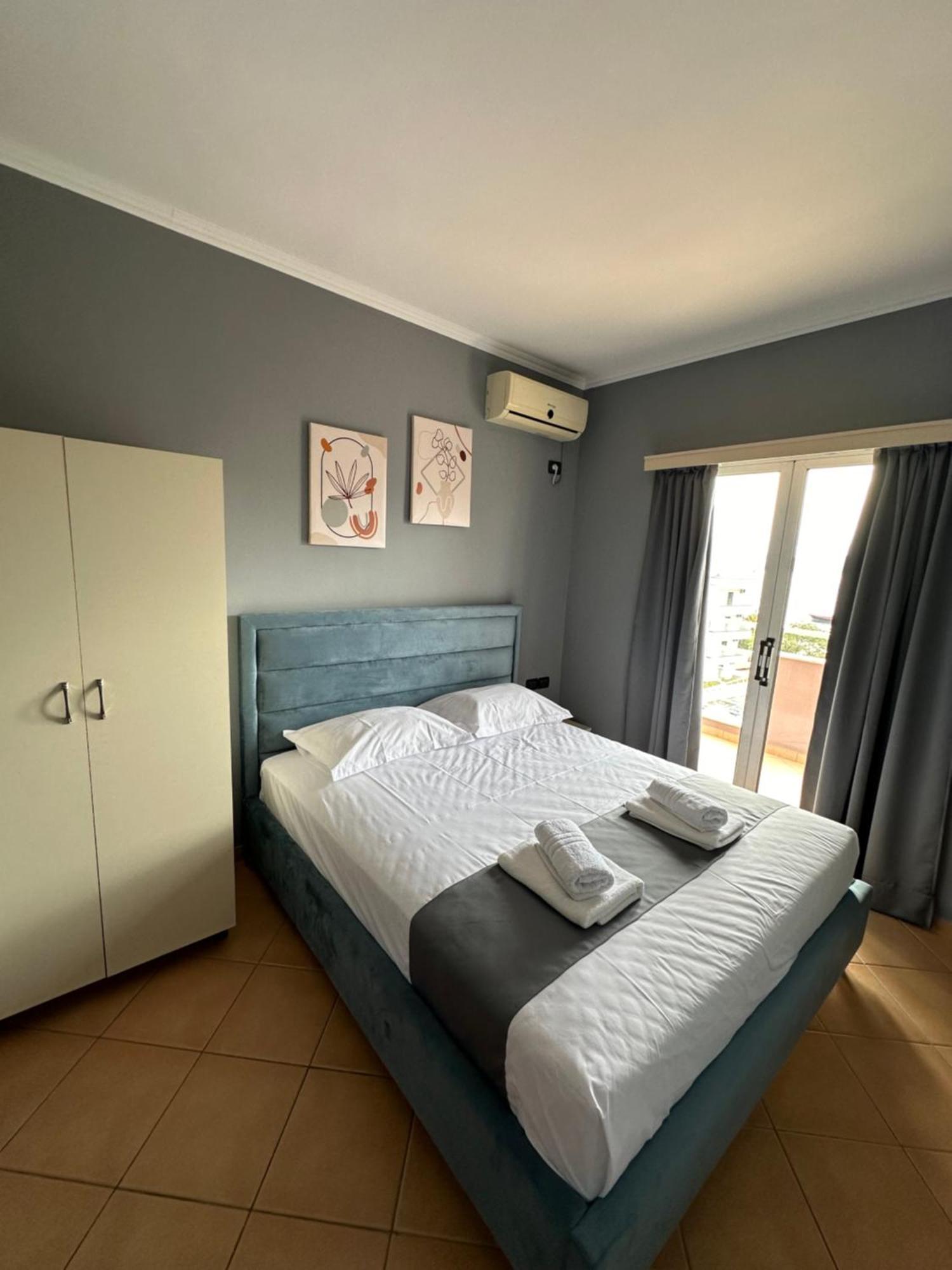Olivias Apartments City Center Sarandë Buitenkant foto