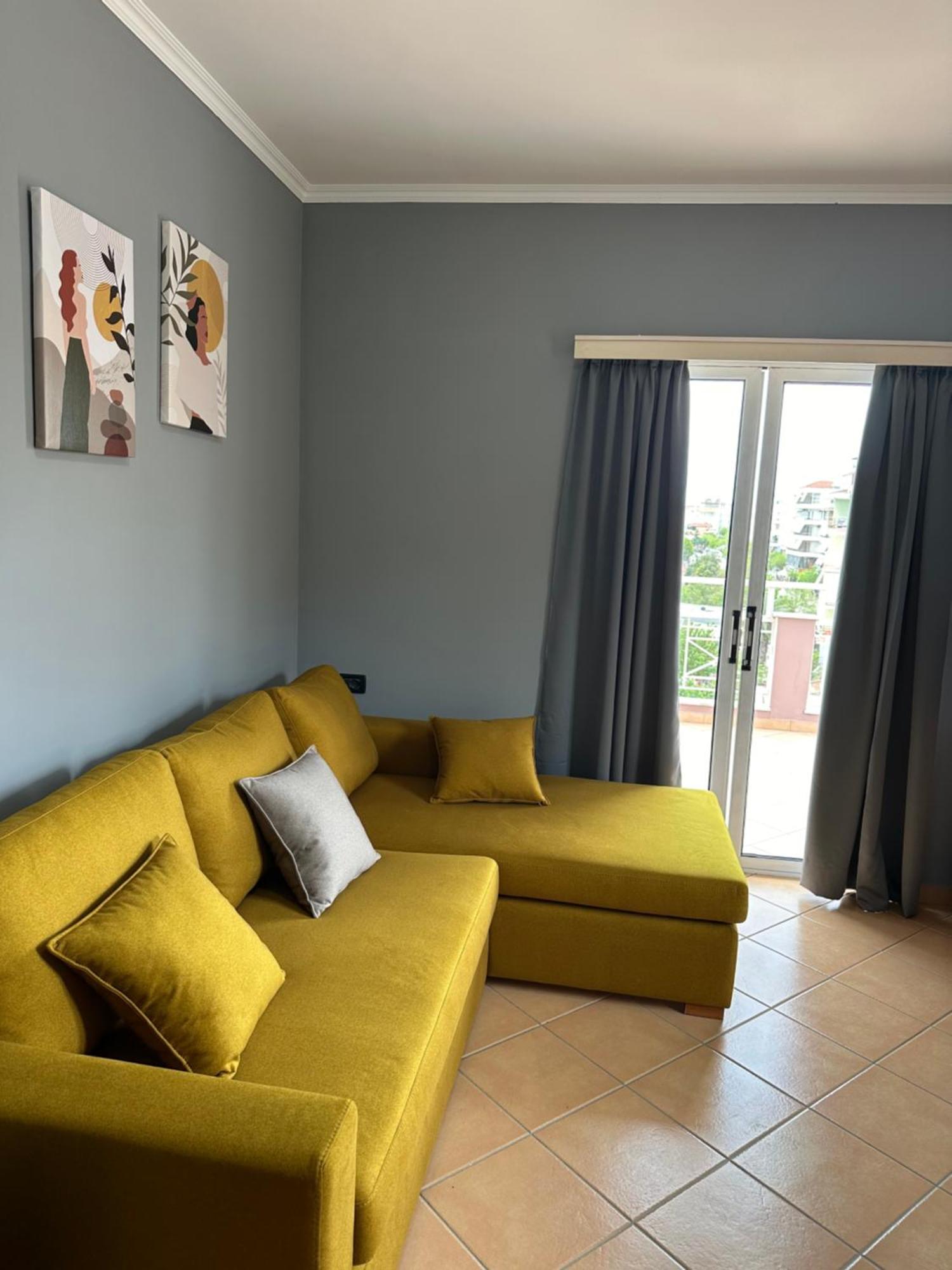 Olivias Apartments City Center Sarandë Buitenkant foto