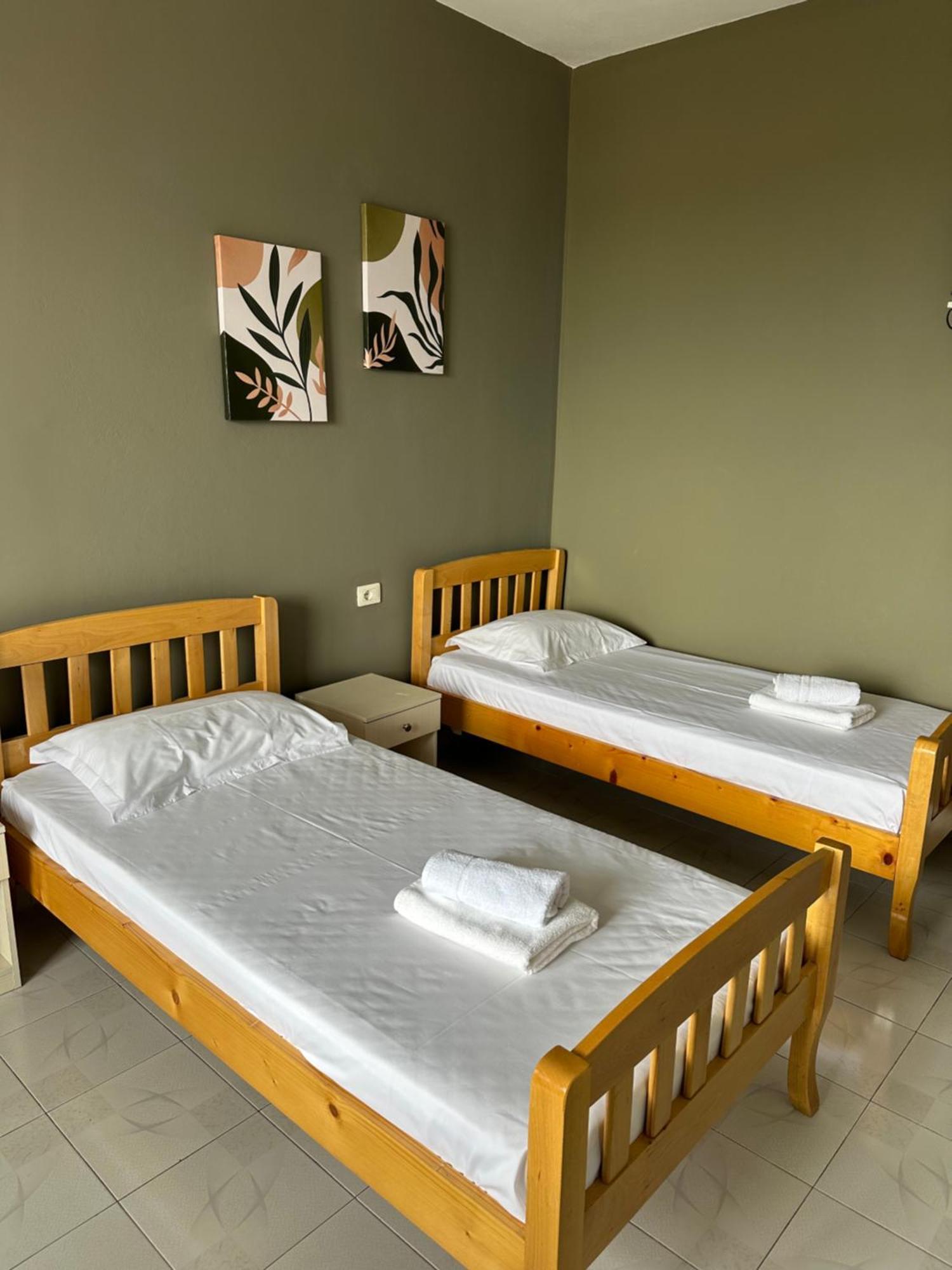 Olivias Apartments City Center Sarandë Buitenkant foto