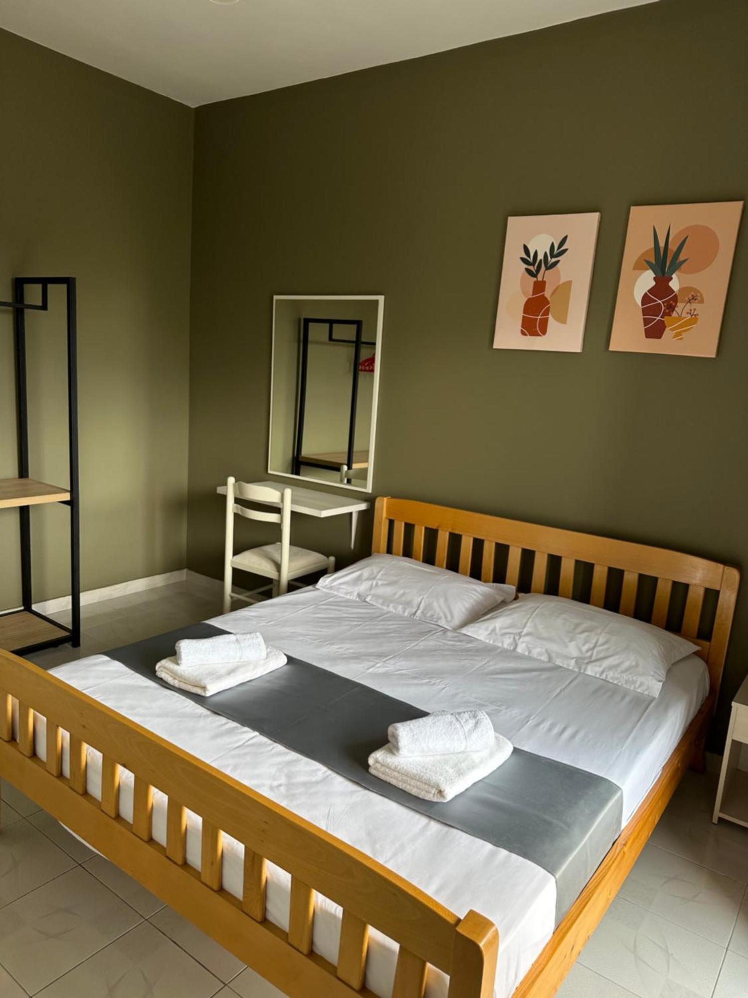 Olivias Apartments City Center Sarandë Buitenkant foto