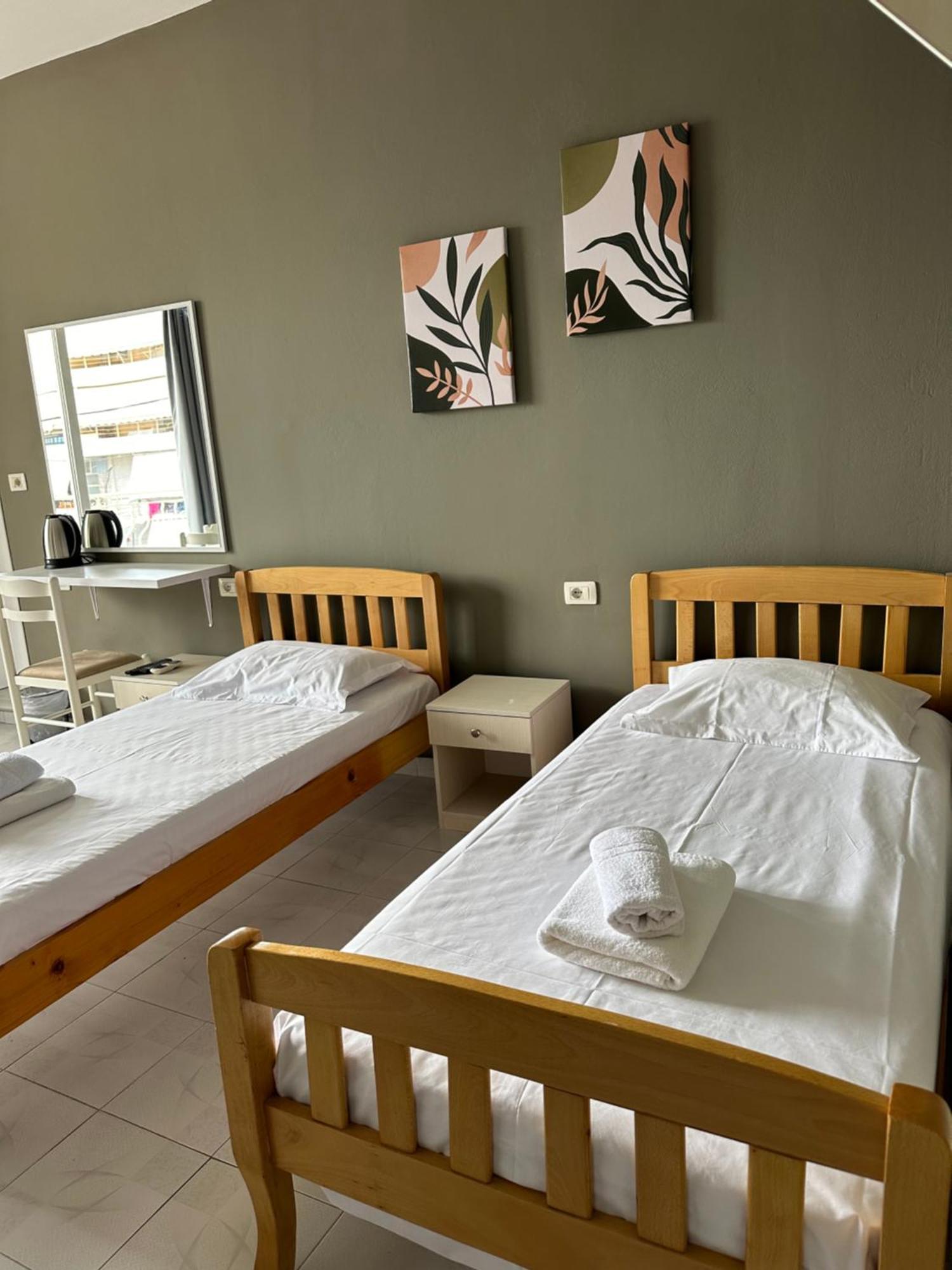 Olivias Apartments City Center Sarandë Buitenkant foto