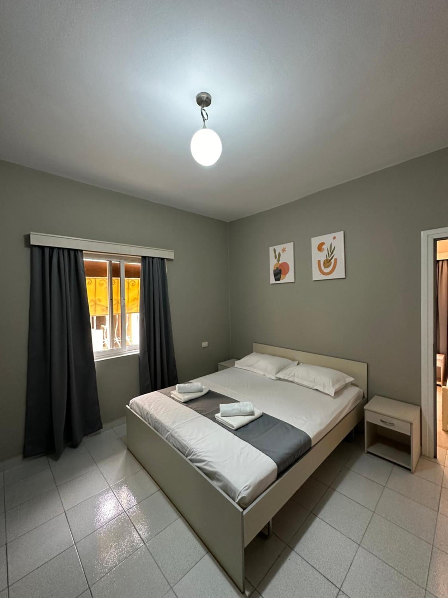 Olivias Apartments City Center Sarandë Buitenkant foto